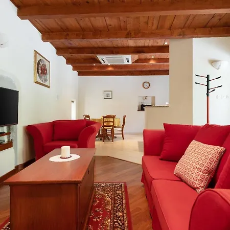 بيت للعطل Holiday House Rose *