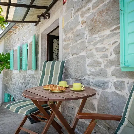 Holiday House Rose بيت للعطل Gračišće