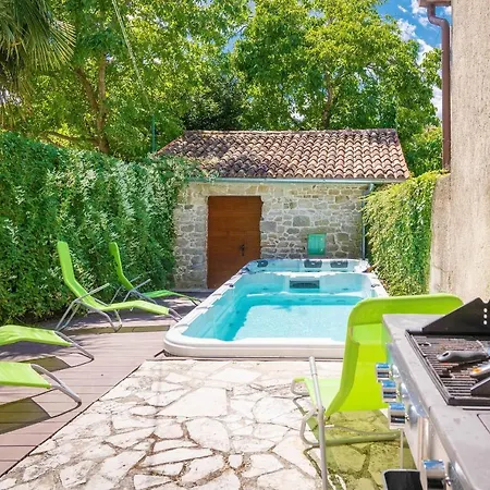 Holiday House Rose بيت للعطل Gračišće