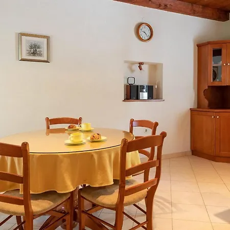 Holiday House Rose Дом отдыха Gracisce