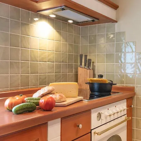Holiday House Rose Дом отдыха Gracisce
